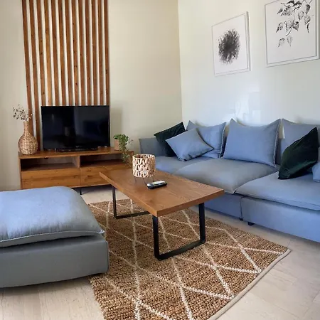 Apartment Euphoria And *